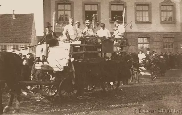 Fastnachtswagen um 1900)