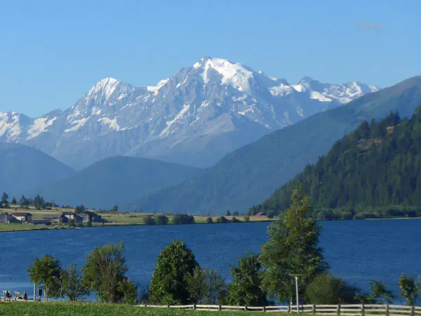 Der Ortler von Norden vom Haidersee aus gesehen.(Quelle: Siehe Link in Beschreibung) Ortler von Norden (Bild aus der Wikipedia - Cactus26)