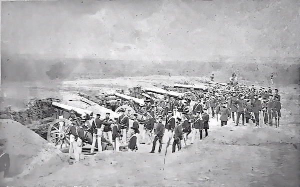 Restauriertes Foto: Foto von preußischen Kanonen bei den Düppeler Schanzen 1864 Dasselbe Foto, aber durch Filter restauriert