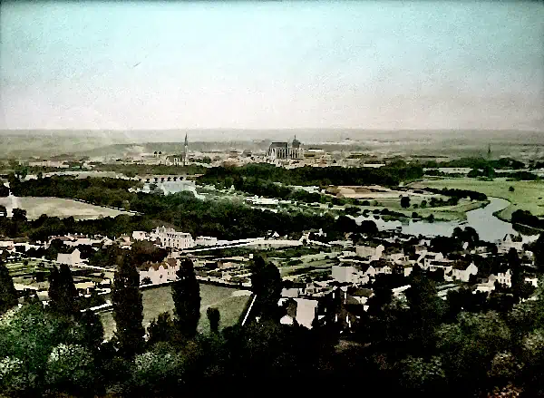 Panorama-Ansicht von Metz um 1900 Kolorierte Fotografie der lothringischen Hauptstadt Metz unter gewölbtem Glas.