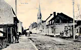 Deutsche Soldaten auf der Straße in Tenbrielen 1917