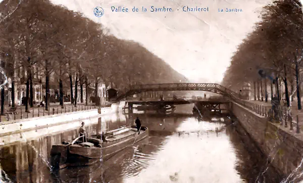 Foto-Postkarte mit der Ansicht des Kanals der Sambre in Charleroi