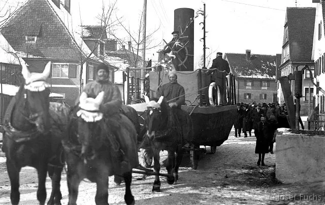 Dampfer im Narrenzug von Ochsenhausen 1929