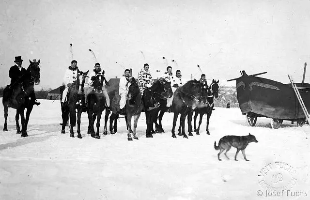 Reitertruppe zum Narrenumzug in Ochsenhausen