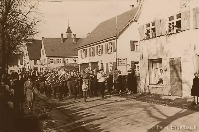 Fastnachtsumzug in der Poststraße 1959