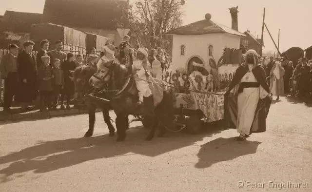 Ponywagen im Fasnetsumzug von 1960 in Ochsenhausen