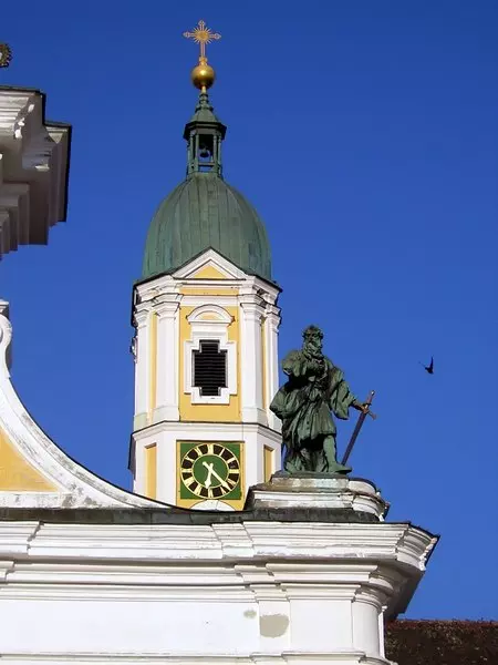 Detail der Klosterkirchenfassade in Ochsenhausen Klosterkirchenfassade Ochsenhausen